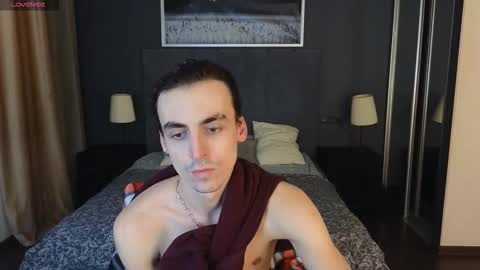 OLIVER MARTINEZ online show from 09-28-25, 07:52