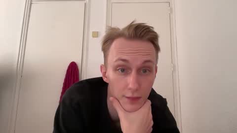 Oliver and Thomas online show from 09-10-25, 11:32