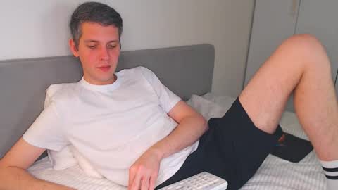 Oliver online show from 11-17-25, 05:30