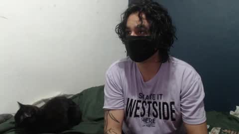 Snapshot of oliver_laid_2023 chatting on 12-04-24, 08:18 oliver_laid_2023 online show from 12-04-24, 08:18