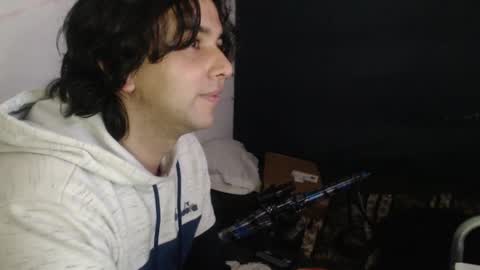 Snapshot of oliver_laid_2023 chatting on 12-15-24, 12:18 oliver_laid_2023 online show from 12-15-24, 12:18