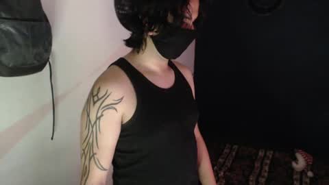 Snapshot of oliver_laid_2023 chatting on 12-16-24, 11:44 oliver_laid_2023 online show from 12-16-24, 11:44