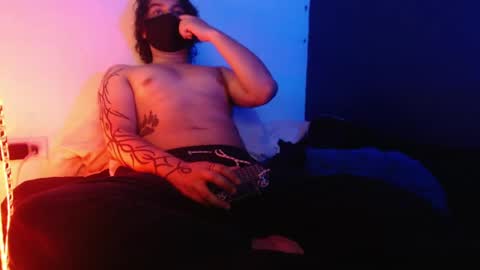 Snapshot of oliver_laid_2023 chatting on 12-31-24, 03:55 oliver_laid_2023 online show from 12-31-24, 03:55