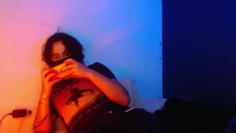Snapshot of oliver_laid_2023 chatting on 12-31-24, 06:59 oliver_laid_2023 online show from 12-31-24, 06:59
