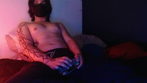 Snapshot of oliver_laid_2023 chatting on 01-05-25, 06:24 oliver_laid_2023 online show from 01-05-25, 06:24
