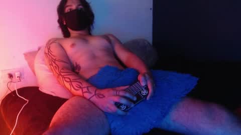 Snapshot of oliver_laid_2023 chatting on 01-05-25, 09:26 oliver_laid_2023 online show from 01-05-25, 09:26