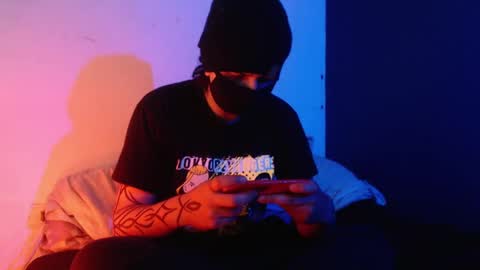Snapshot of oliver_laid_2023 chatting on 01-06-25, 04:58 oliver_laid_2023 online show from 01-06-25, 04:58