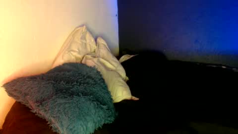 Snapshot of oliver_laid_2023 chatting on 01-18-25, 02:02 oliver_laid_2023 online show from 01-18-25, 02:02
