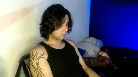 Snapshot of oliver_laid_2023 chatting on 01-19-25, 04:14 oliver_laid_2023 online show from 01-19-25, 04:14