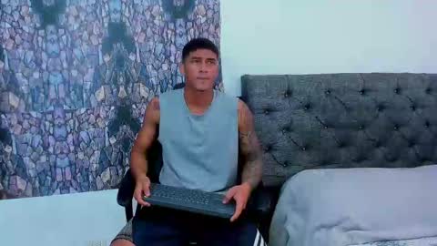 Snapshot of oliver_smith_2 chatting on 03-01-25, 02:55 oliver_smith_2 online show from 03-01-25, 02:55