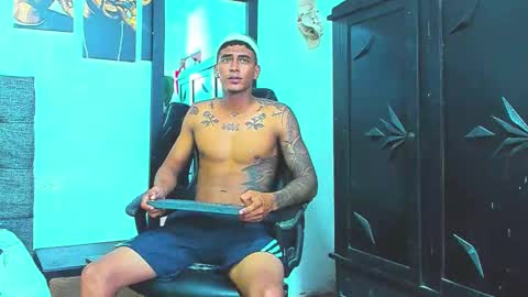 Snapshot of oliver_smith_2 chatting on 11-12-25, 04:40 oliver_smith_2 online show from 11-12-25, 04:40