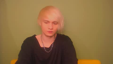 Oliver online show from 02-18-25, 01:43