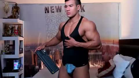 oliver_tommy online show from 10-05-25, 12:58