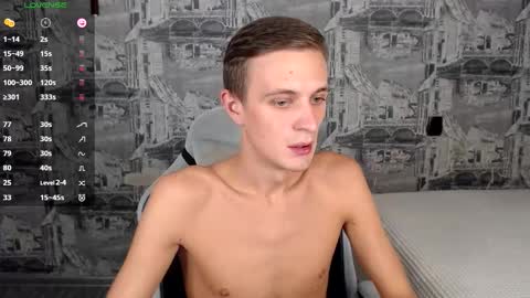 Snapshot of oliverfresh chatting on 12-01-25, 10:09 Oliver online show from 12-01-25, 10:09