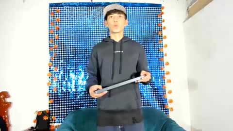 Snapshot of oliverhot_2005 chatting on 02-26-25, 01:43 oliverhot_2005 online show from 02-26-25, 01:43