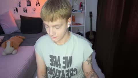 oliver online show from 09-30-25, 01:16