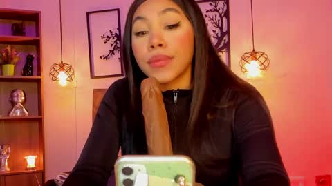 Olivia online show from 02-06-25, 04:10