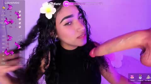 Snapshot of olivia_fx chatting on 10-29-25, 04:53 Maria online show from 10-29-25, 04:53