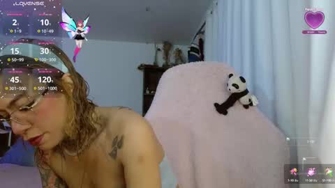 Olivia online show from 10-15-25, 09:09