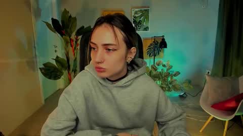 olivia_norton_ online show from 09-25-25, 12:09