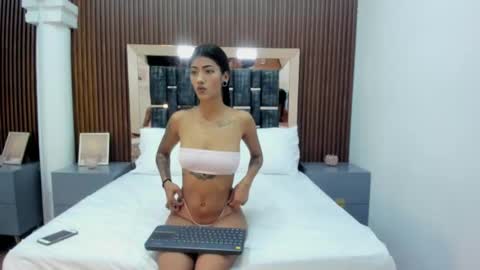 olivia_pearl_ online show from 09-30-25, 11:48
