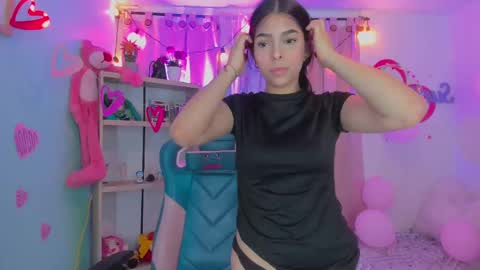 olivia_pretty_ online show from 02-22-25, 06:41