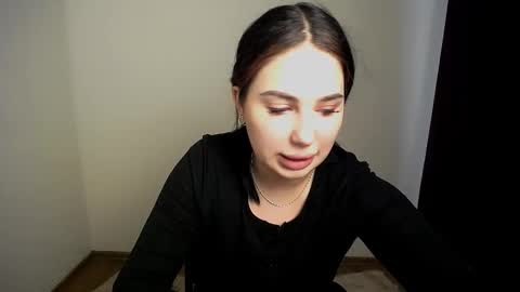 Olivia online show from 11-18-25, 09:03