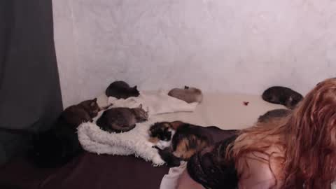 Snapshot of olivia_redd chatting on 01-13-26, 04:23 Olivia online show from 01-13-26, 04:23