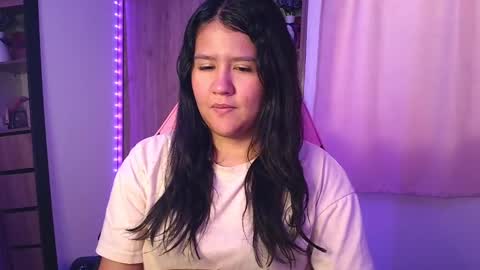 Olivia online show from 11-23-25, 01:00