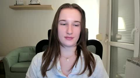 Snapshot of oliviaaa2003 chatting on 12-11-24, 06:20 Oliwiaa2004 online show from 12-11-24, 06:20