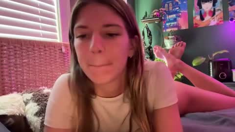 Snapshot of oliviahansleyy chatting on 03-11-25, 09:37 Olivia online show from 03-11-25, 09:37