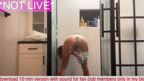 Snapshot of oliviahansleyy chatting on 03-12-25, 12:42 Olivia online show from 03-12-25, 12:42