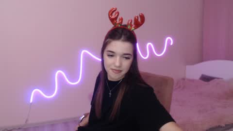 Olivia online show from 12-08-24, 12:29