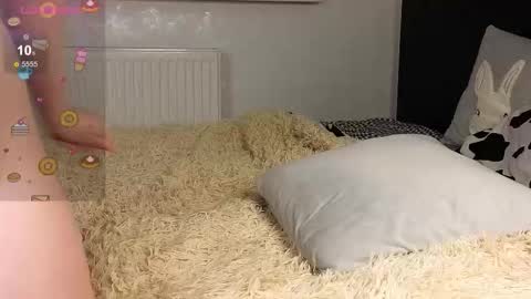 Olivia online show from 10-22-25, 10:09