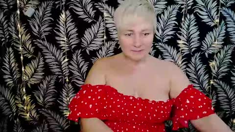 Kelly online show from 12-22-24, 03:33