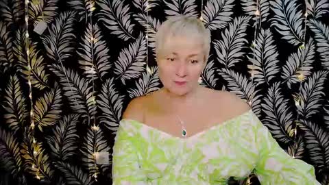 Kelly online show from 12-28-24, 03:15