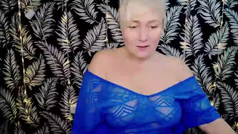 Kelly online show from 01-06-25, 03:19