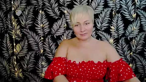 Kelly online show from 01-18-25, 05:26