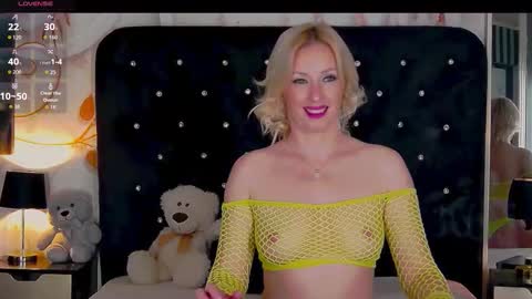 Olivia online show from 10-21-25, 10:10