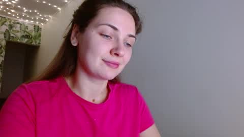 Olivia online show from 01-13-25, 05:23