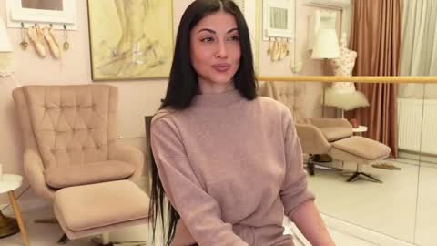 OliviaSway online show from 02-26-25, 09:58
