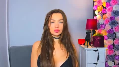 OliviaWomen online show from 10-30-25, 07:54