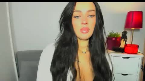 Snapshot of oliviawomen chatting on 02-09-26, 07:23 OliviaWomen online show from 02-09-26, 07:23