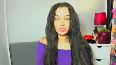 Snapshot of oliviawomen chatting on 02-17-26, 08:22 OliviaWomen online show from 02-17-26, 08:22