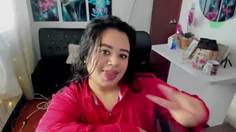 Snapshot of oliviia_cute chatting on 11-11-25, 05:57 oliviia_cute online show from 11-11-25, 05:57