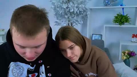 Olli and Stiw online show from 10-26-25, 07:03