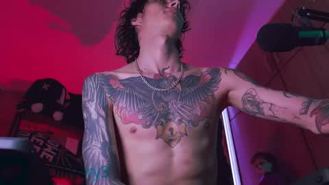     online show from 10-04-25, 04:10