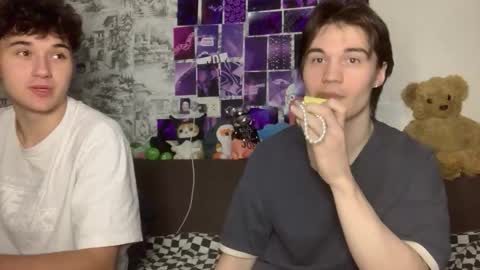 Tony online show from 11-28-25, 06:16