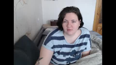 Snapshot of olyaandnetty chatting on 02-22-25, 07:45 OlyaAndNetty online show from 02-22-25, 07:45