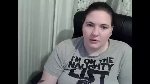 Snapshot of olyaandnetty chatting on 10-11-25, 04:16 OlyaAndNetty online show from 10-11-25, 04:16